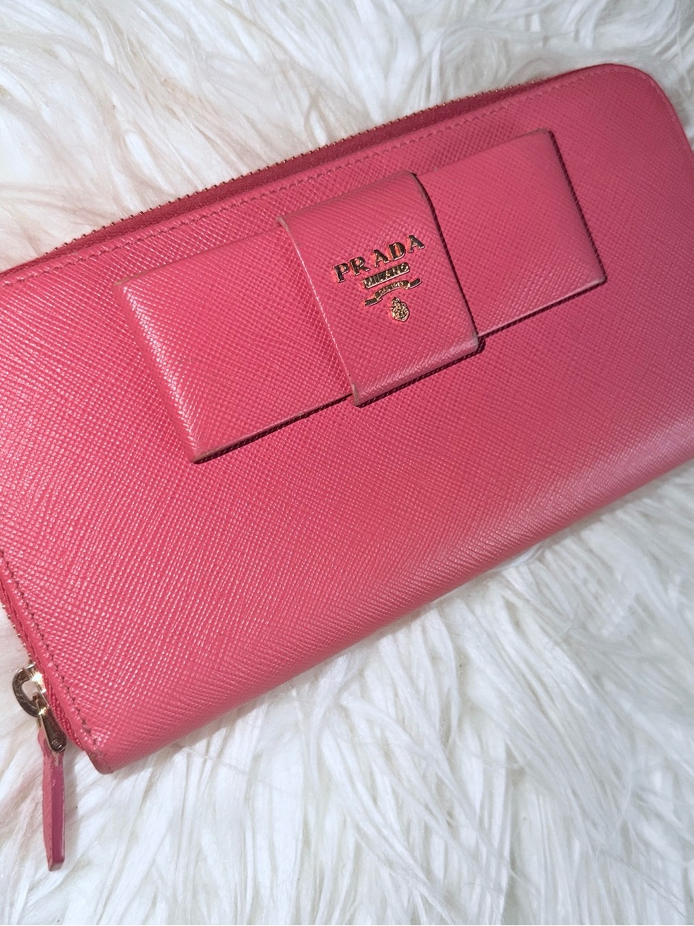 Prada Hot Pink Saffiano Leather Bow Zip Wallet - Picture 2 of 4